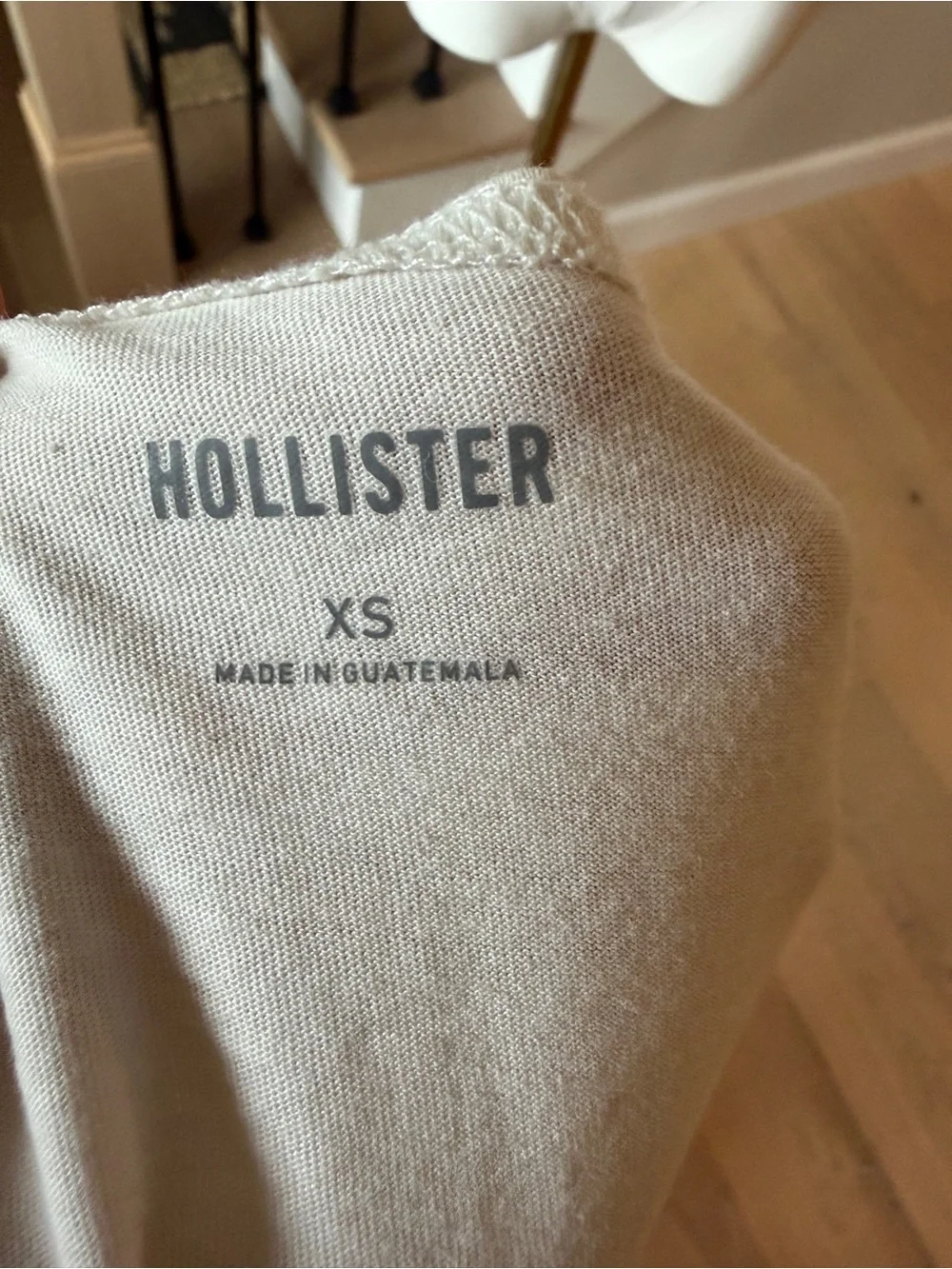 Hollister Blue Toile Graphic Tee XS Off Shoulder Bow Floral Cottagecore - Picture 7 of 7